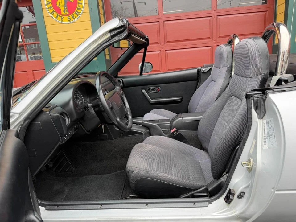1991 Mazda NA MX-5 Miata - Image 24 of 31