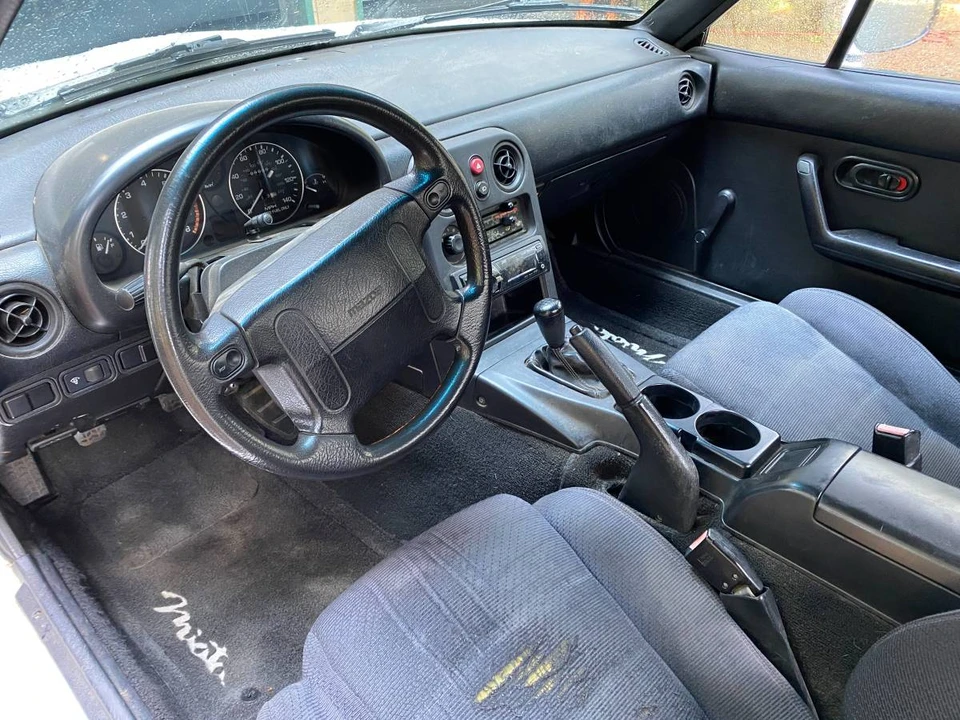 1991 Mazda NA MX-5 Miata - Image 6 of 7