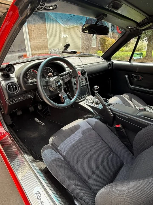 1991 Mazda NA MX-5 Miata - Image 6 of 11