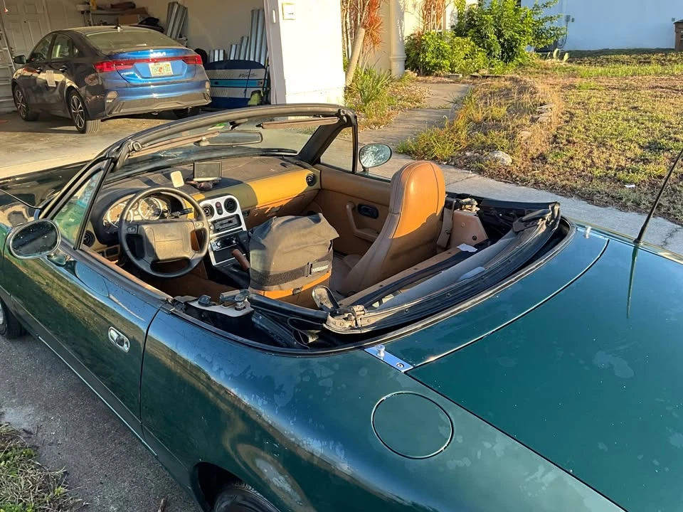 1991 Mazda NA MX-5 Miata - Image 4 of 13