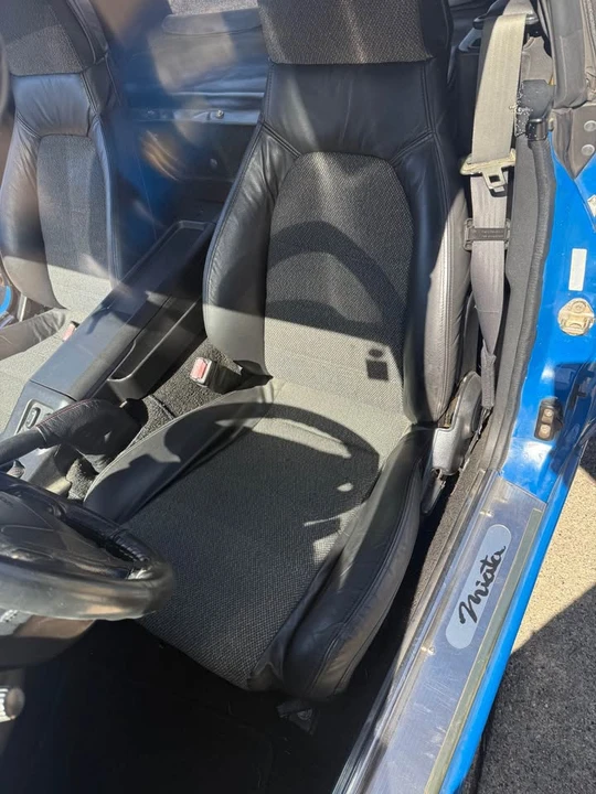 1991 Mazda NA MX-5 Miata - Image 6 of 19
