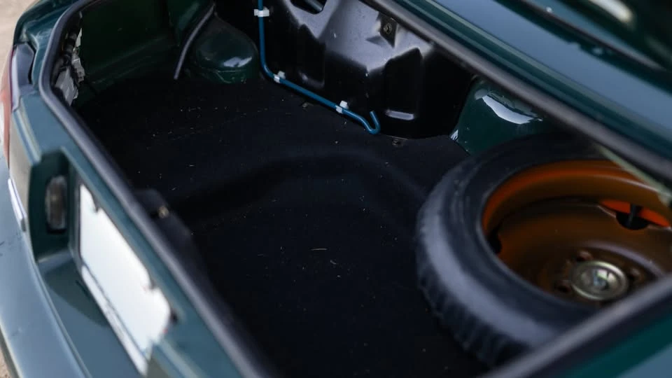 1991 Mazda NA MX-5 Miata - Image 17 of 18