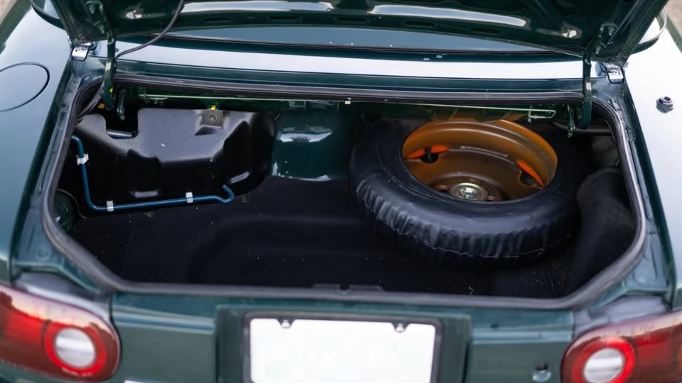 1991 Mazda NA MX-5 Miata - Image 16 of 18