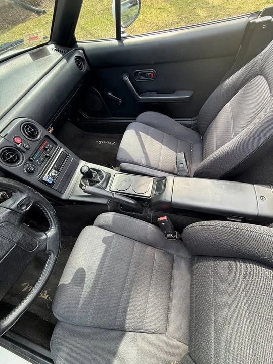 1991 Mazda NA MX-5 Miata - Image 11 of 14