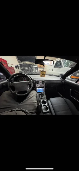 1991 Mazda NA MX-5 Miata - Image 16 of 17