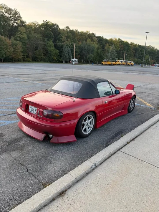 1991 Mazda NA MX-5 Miata - Image 8 of 12