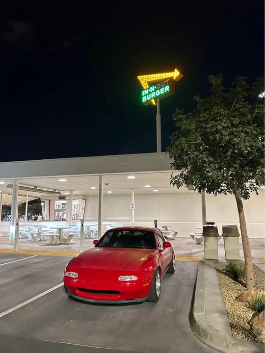 1991 Mazda NA MX-5 Miata - Image 2 of 11