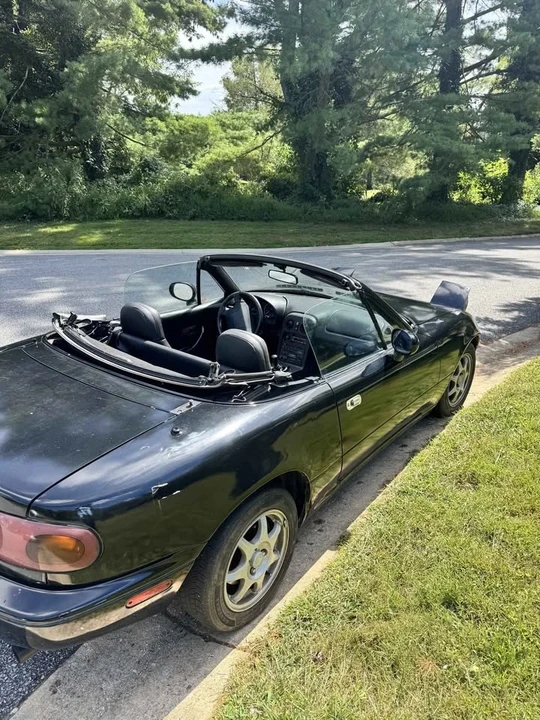 1991 Mazda NA MX-5 Miata - Image 10 of 11