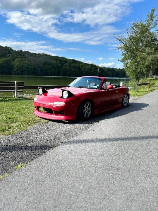 1991 Mazda NA MX-5 Miata - Image 5 of 12