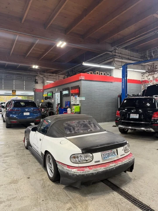 1991 Mazda NA MX-5 Miata - Image 3 of 9