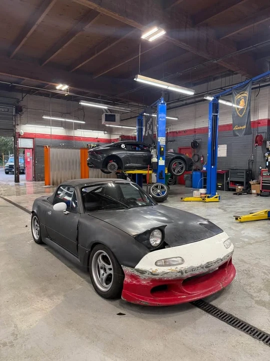 1991 Mazda NA MX-5 Miata - Image 2 of 9