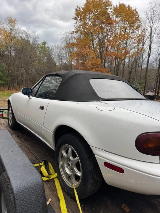 1991 Mazda NA MX-5 Miata - Image 4 of 8