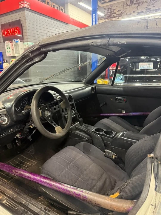 1991 Mazda NA MX-5 Miata - Image 5 of 9