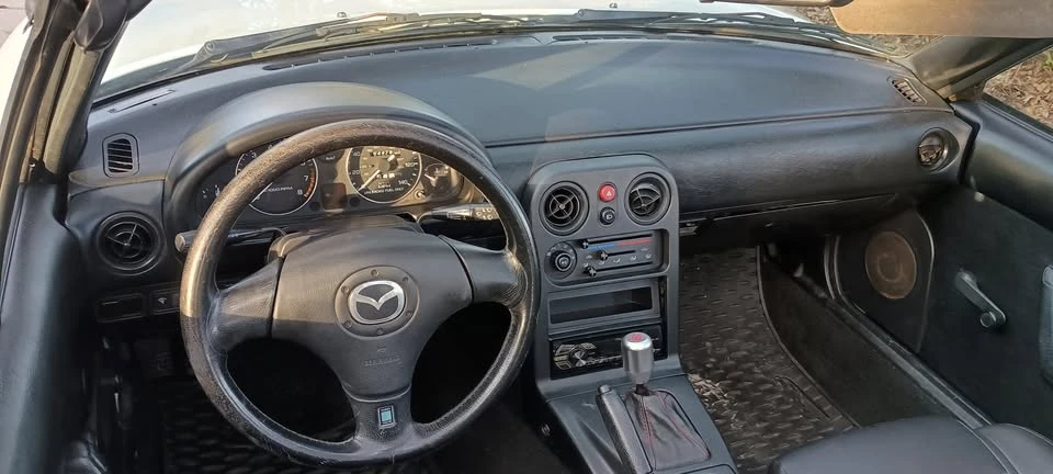 1991 Mazda NA MX-5 Miata - Image 13 of 19