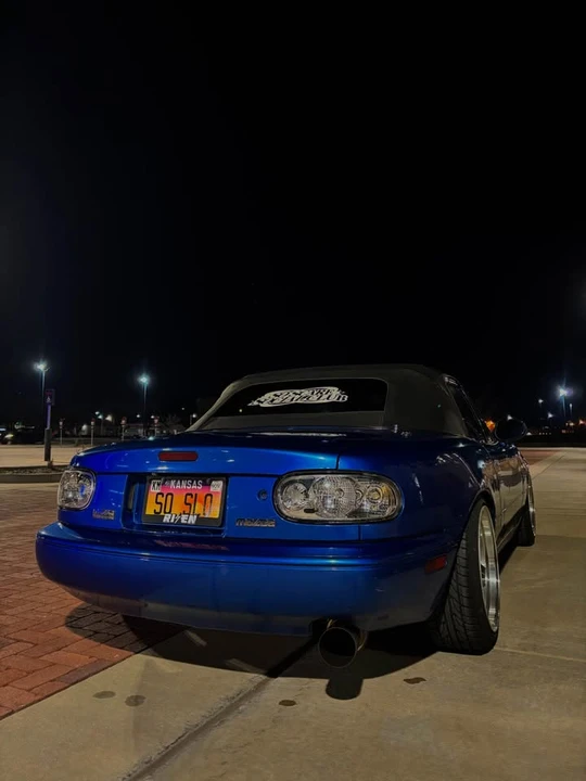 1991 Mazda NA MX-5 Miata - Image 5 of 5