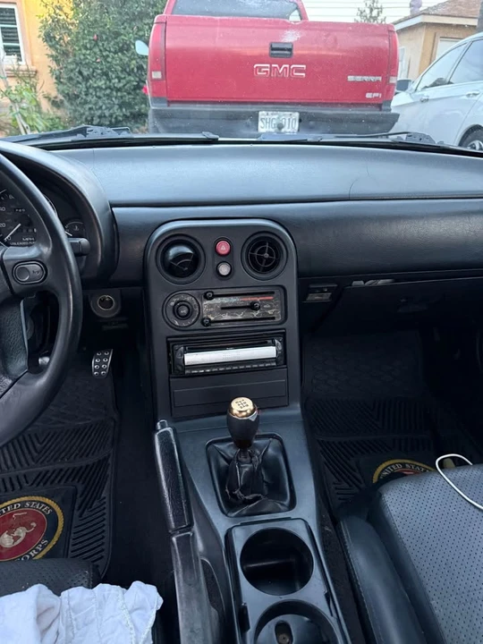 1991 Mazda NA MX-5 Miata - Image 6 of 7