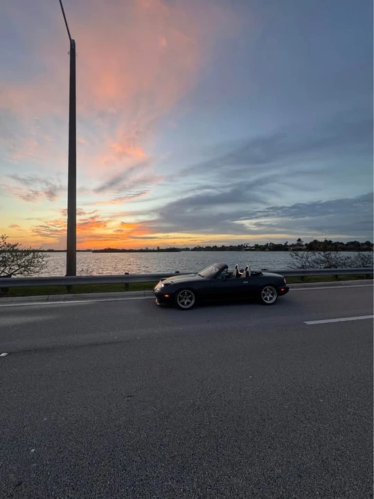 1991 Mazda NA MX-5 Miata - Image 6 of 9
