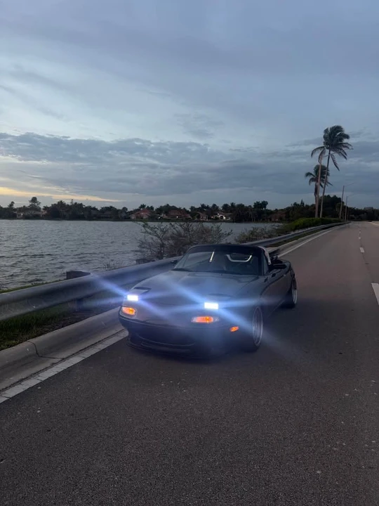 1991 Mazda NA MX-5 Miata - Image 7 of 9