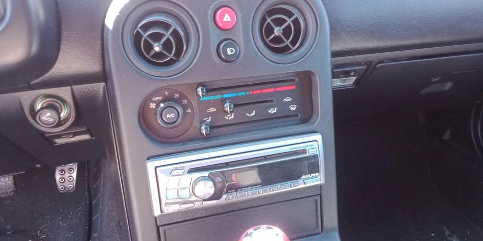 1991 Mazda NA MX-5 Miata - Image 2 of 13