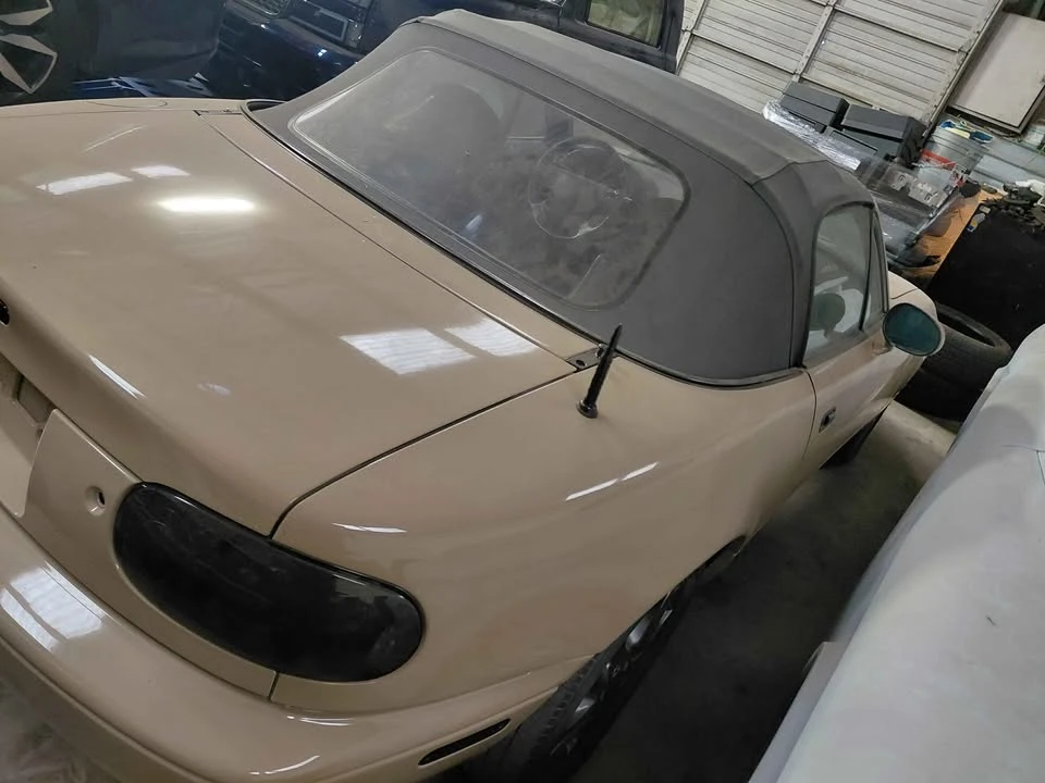 1991 Mazda NA MX-5 Miata - Image 5 of 9