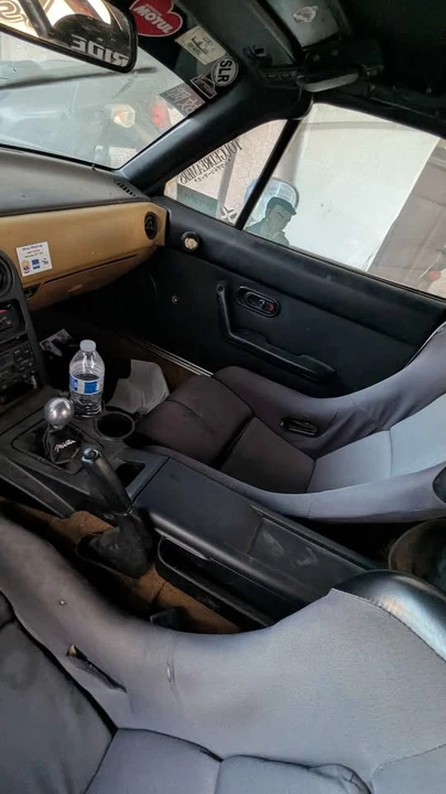 1991 Mazda NA MX-5 Miata - Image 4 of 13