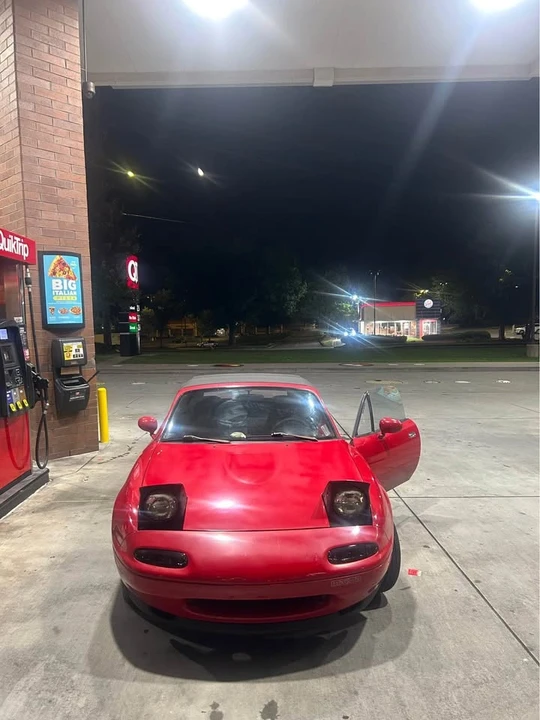 1991 Mazda NA MX-5 Miata - Image 2 of 3