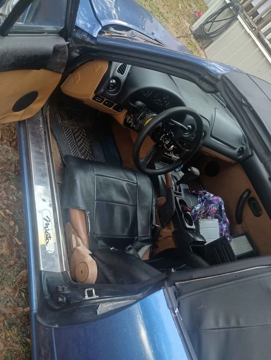1991 Mazda NA MX-5 Miata - Image 6 of 11