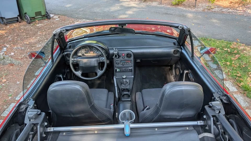 1991 Mazda NA MX-5 Miata - Image 9 of 20