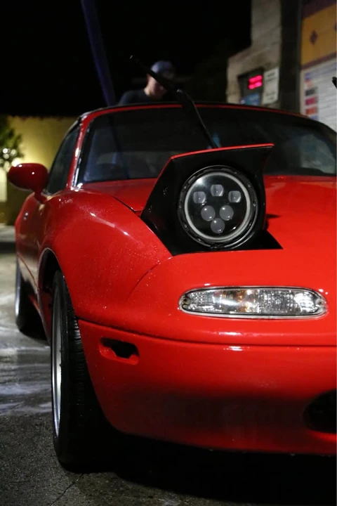 1991 Mazda NA MX-5 Miata - Image 5 of 10