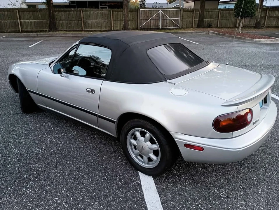 1991 Mazda NA MX-5 Miata - Image 2 of 10