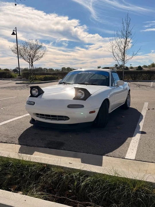 1991 Mazda NA MX-5 Miata - Image 2 of 12