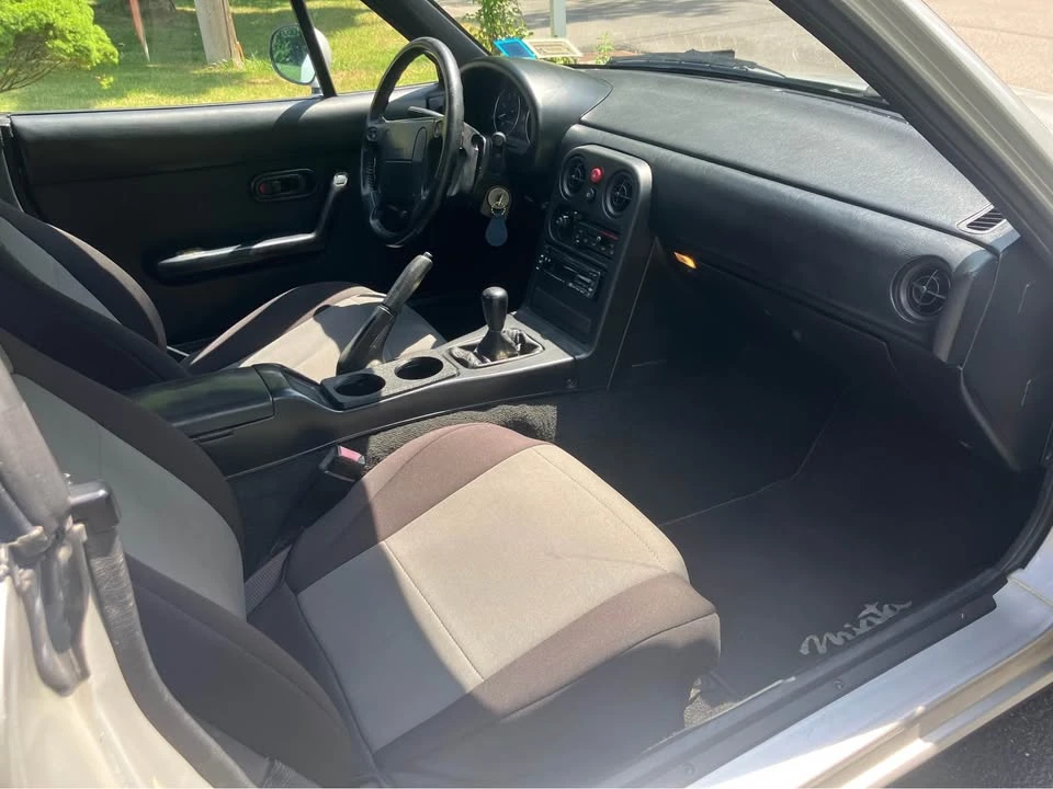 1991 Mazda NA MX-5 Miata - Image 7 of 11