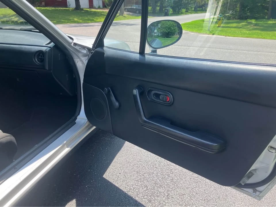 1991 Mazda NA MX-5 Miata - Image 8 of 11