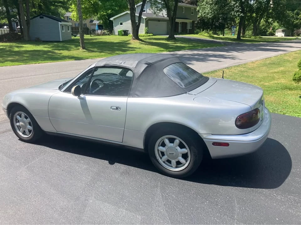 1991 Mazda NA MX-5 Miata - Image 5 of 11