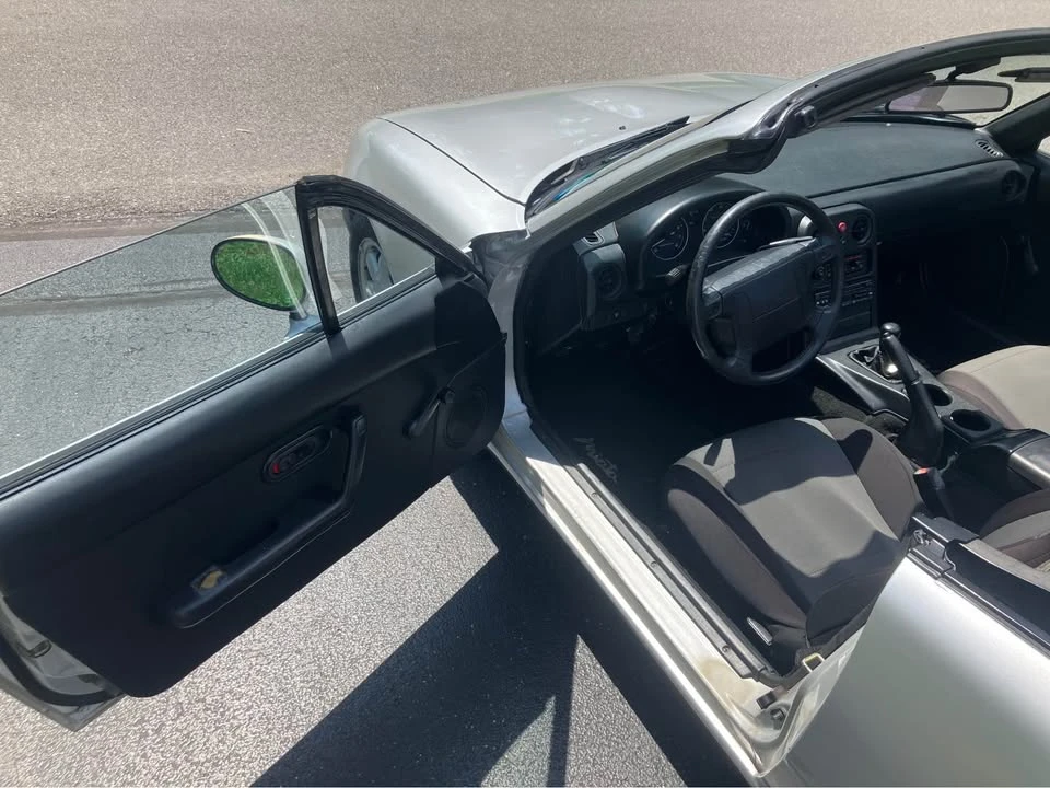 1991 Mazda NA MX-5 Miata - Image 9 of 11