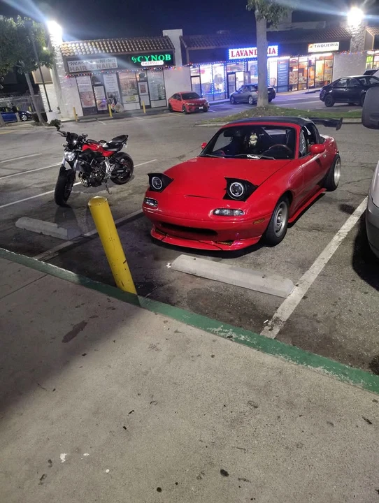 1991 Mazda NA MX-5 Miata - Image 2 of 5