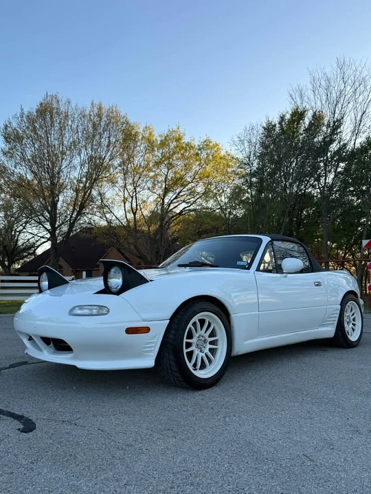 1991 Mazda NA MX-5 Miata - Image 2 of 17