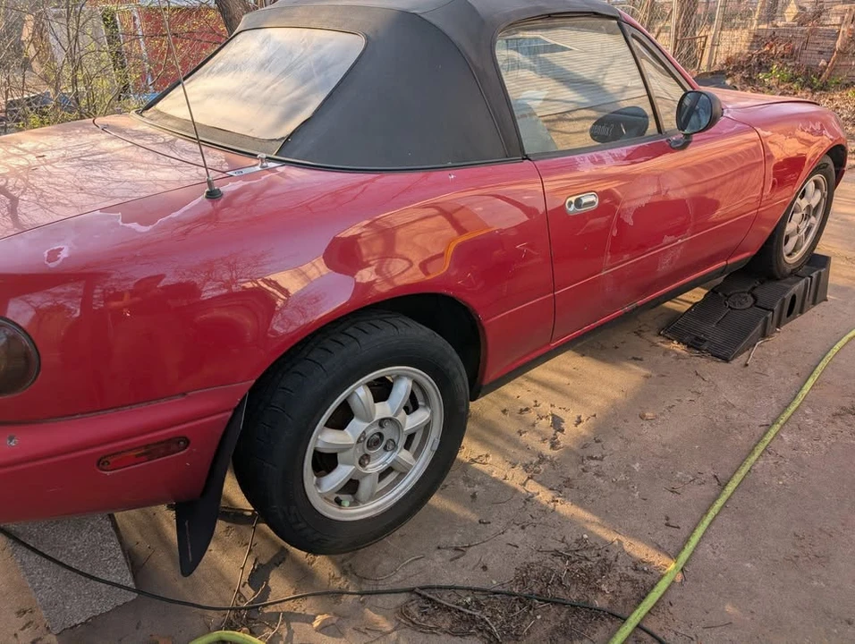 1991 Mazda NA MX-5 Miata - Image 4 of 10