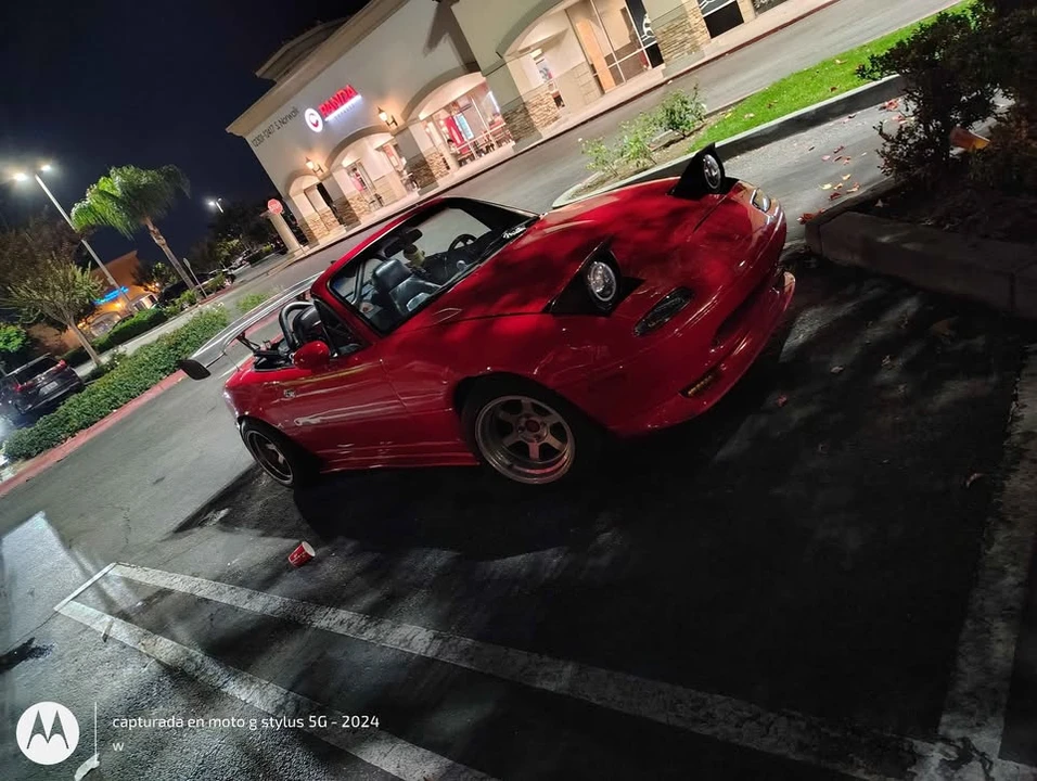 1991 Mazda NA MX-5 Miata - Image 4 of 5