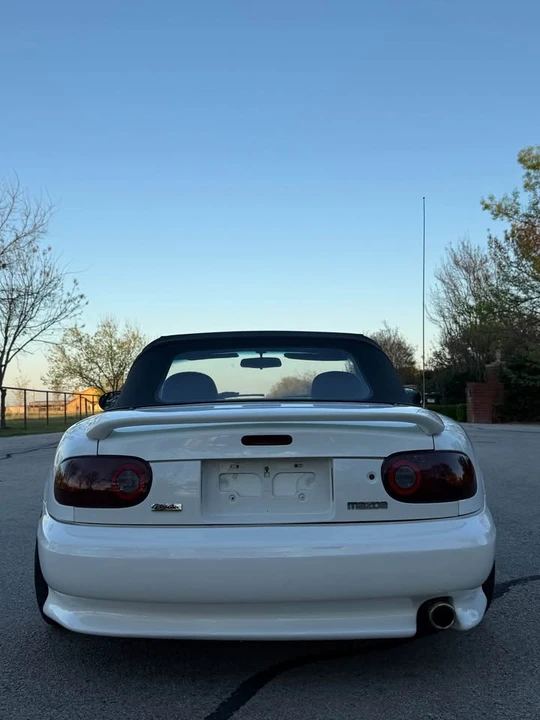 1991 Mazda NA MX-5 Miata - Image 4 of 17