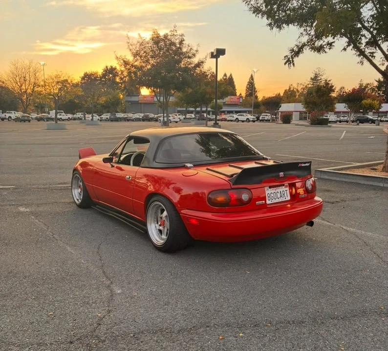 1991 Mazda NA MX-5 Miata - Image 10 of 11