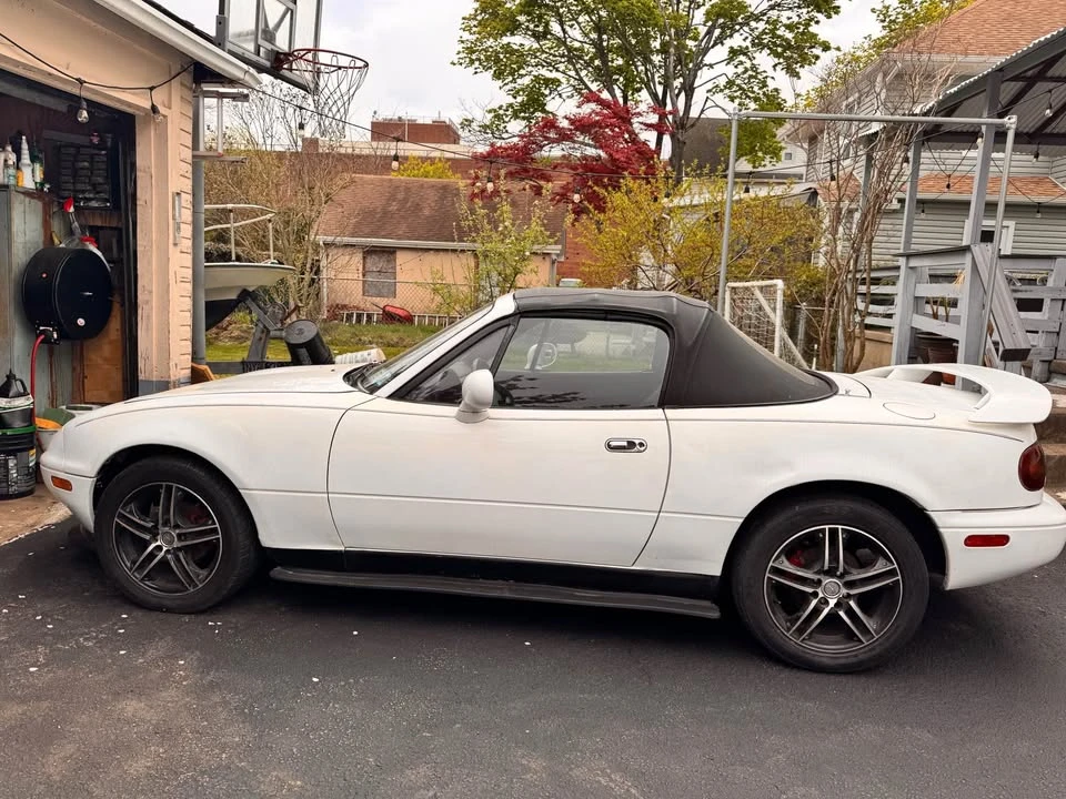 1991 Mazda NA MX-5 Miata - Image 5 of 16