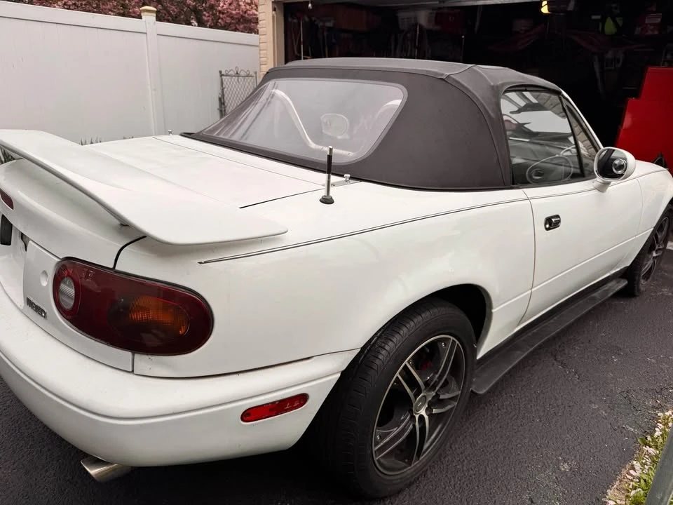 1991 Mazda NA MX-5 Miata - Image 8 of 16