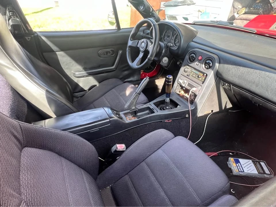 1991 Mazda NA MX-5 Miata - Image 7 of 8