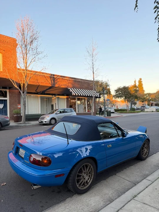 1991 Mazda NA MX-5 Miata - Image 2 of 8