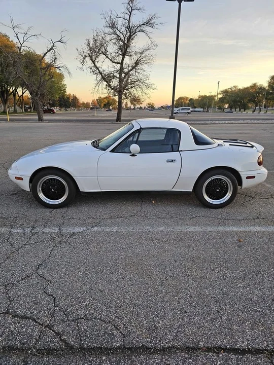 1991 Mazda NA MX-5 Miata - Image 2 of 8