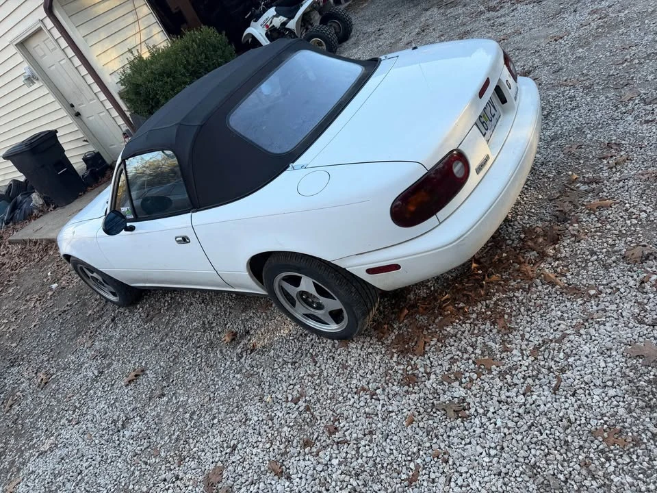 1991 Mazda NA MX-5 Miata - Image 6 of 10