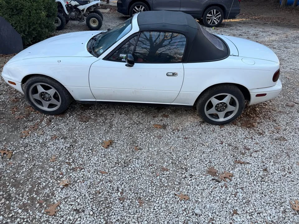 1991 Mazda NA MX-5 Miata - Image 5 of 10