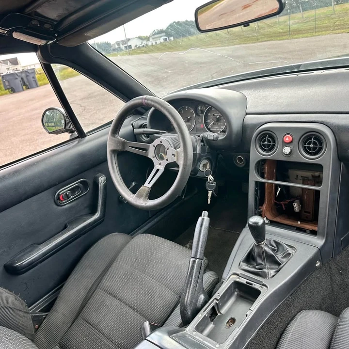 1991 Mazda NA MX-5 Miata - Image 5 of 10
