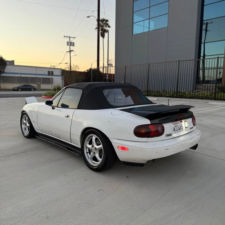 1991 Mazda NA MX-5 Miata - Image 2 of 17